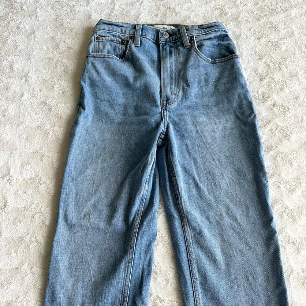 Abercrombie Jeans Womens 26 Blue Ankle Straight Ultra High Rise Distressed Med - Picture 4 of 11